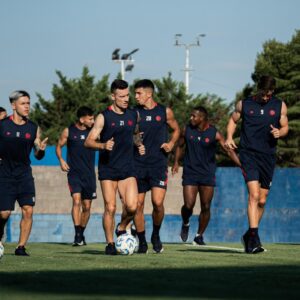 Práctica de San Lorenzo con regresos y dudas