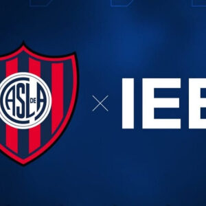 ¿Qué es IEB +, el sponsor de la camiseta de San Lorenzo?