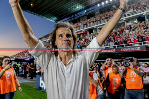 Santa costumbre: los asombrosos números de Insua frente a Huracán