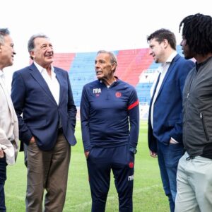 Nestor Navarro se hizo presente en el entrenamiento de San Lorenzo