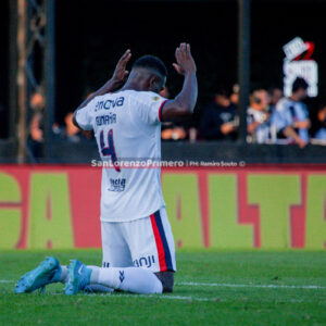San Lorenzo lo sufre: ¿Qué clubes buscan a Romaña?