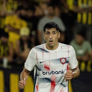 El futbolista que no concentra ante Tigre y tendría los días contados en San Lorenzo