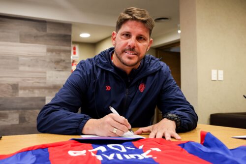 Ayude asumió en San Lorenzo: “Muy feliz por la oportunidad y este desafío en mi carrera”