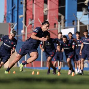 Ayude comienza a delinear el equipo para el clásico