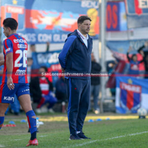 Damián Ayude probó el equipo que podría salir en San Lorenzo ante Rosario Central