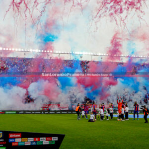 El espectacular recibimiento para San Lorenzo en el clásico ante Huracán