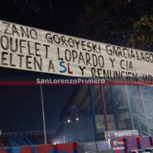 Pasacalles en Boedo piden más renuncias en San Lorenzo