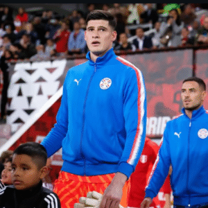 Gill fue titular en la derrota de Paraguay ante Corea del Sur