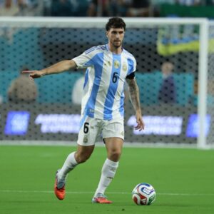 Marcos Senesi fue titular en la victoria de la Selección Argentina ante Venezuela