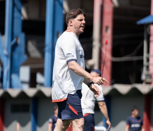 San Lorenzo prueba equipo, pero mantiene algunas dudas