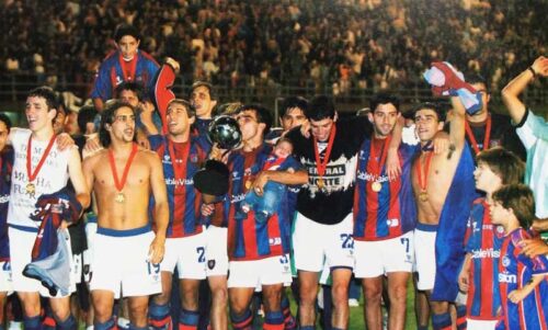 Le robaron la medalla de la Sudamericana 2002 a uno de los campeones