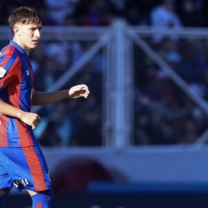 El emotivo momento de Ladstatter ante Riestra