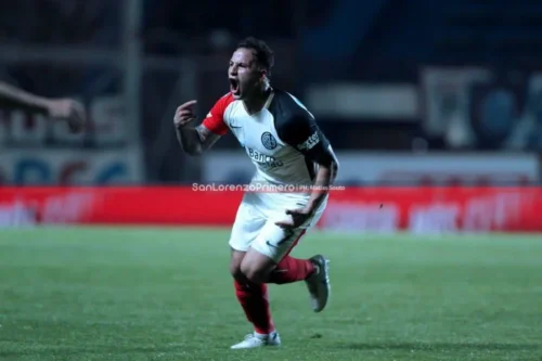 El ex San Lorenzo que salió campeón y ascendió en Chile