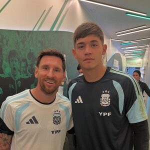 El arquero juvenil de San Lorenzo que entrena con Messi en la selección mayor