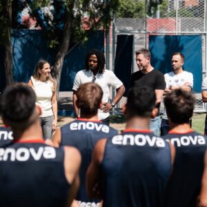 Las autoridades presentes en el primer entrenamiento de San Lorenzo