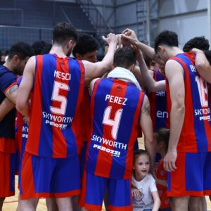 Básquet: desalojo para un jugador e incertidumbre con otro