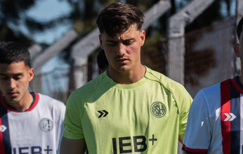 Un juvenil con futuro incierto en el Ciclón