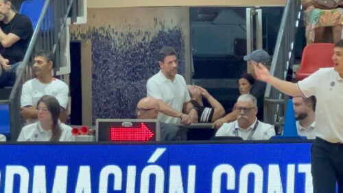 El básquet cerró su año con la presencia de Sergio Costantino