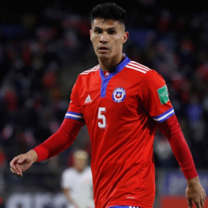 San Lorenzo inició conversaciones por otro mediocampista