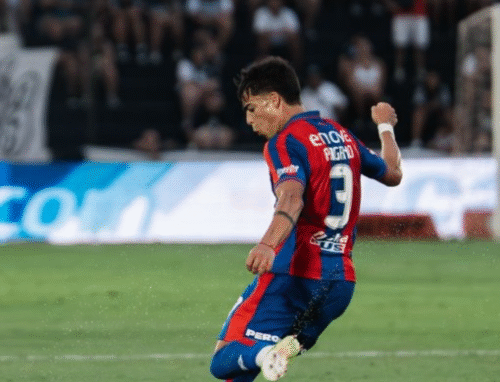 Teo Rodríguez Pagano: otro gran partido y se adueña del lateral izquierdo de San Lorenzo