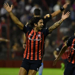La paternidad de San Lorenzo ante Huracán en condición de visitante