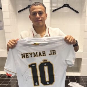 El obsequio que se llevó Barrios luego del empate de San Lorenzo ante Santos
