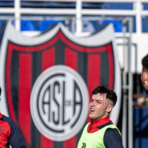 El primer once de San Lorenzo a la espera de la llegada de Iker Muniain