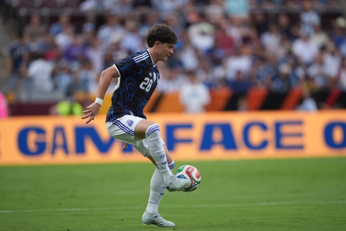 Giay fue titular con Argentina en el primer amistoso previo al Mundial