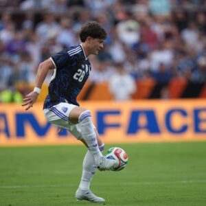 Giay fue titular con Argentina en el primer amistoso previo al Mundial