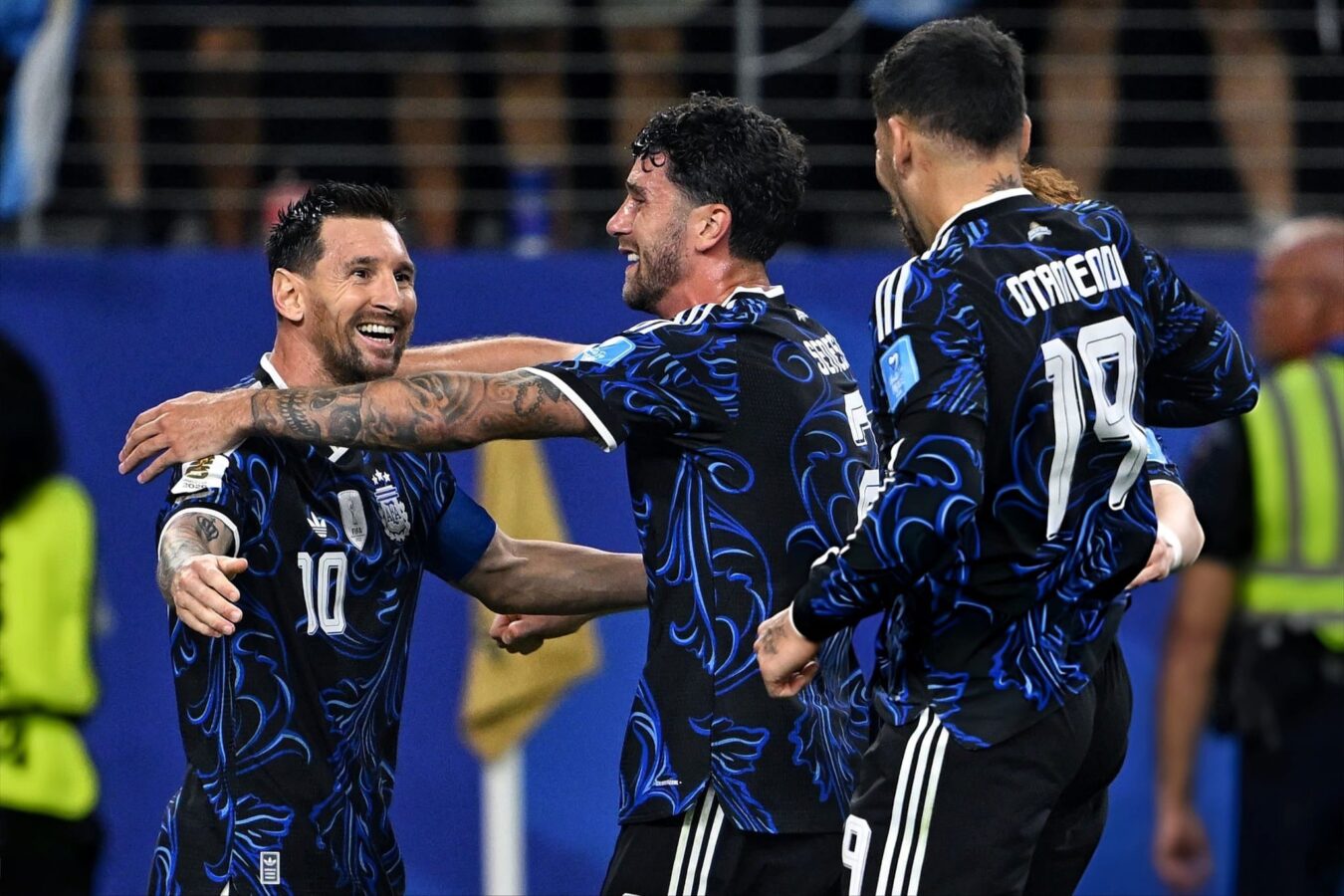 Marcos Senesi y un gran debut en el mundial