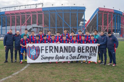 El homenaje de los pibes y del futsal a Fernando Berón