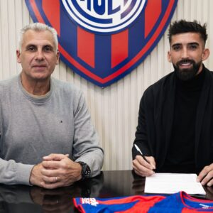 Firmó Amor y habló de su llegada a San Lorenzo