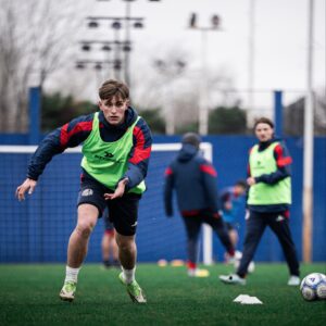 Con la vuelta de Gill, San Lorenzo se entrenó pensando en Lanús
