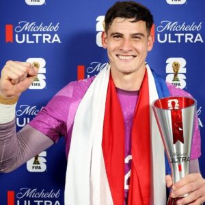 Orlando Gill llama la atención de un gigante de Europa