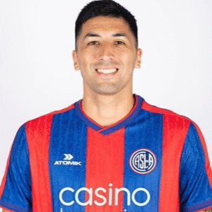 El jugador que fue intimado por San Lorenzo, volvió a entrenar y busca irse
