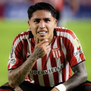 Farías no sumó minutos en Estudiantes y San Lorenzo espera. ¿Qué dijo Medina?