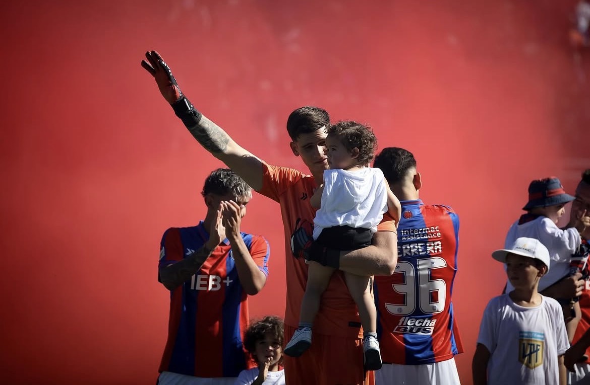 Desde Italia vienen por Orlando Gill: ¿Qué dicen en San Lorenzo?