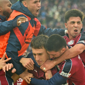 San Lorenzo en busca de un delantero para acompañar a Auzmendi