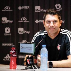 Cufré y las charlas con San Lorenzo para reemplazar a Gorosito antes de la llegada de Insua