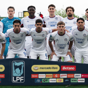 San Lorenzo tocó fondo en Varela